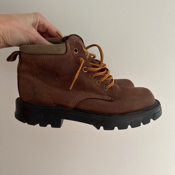 Vintage ROOTS boots - Picture 3 of 4